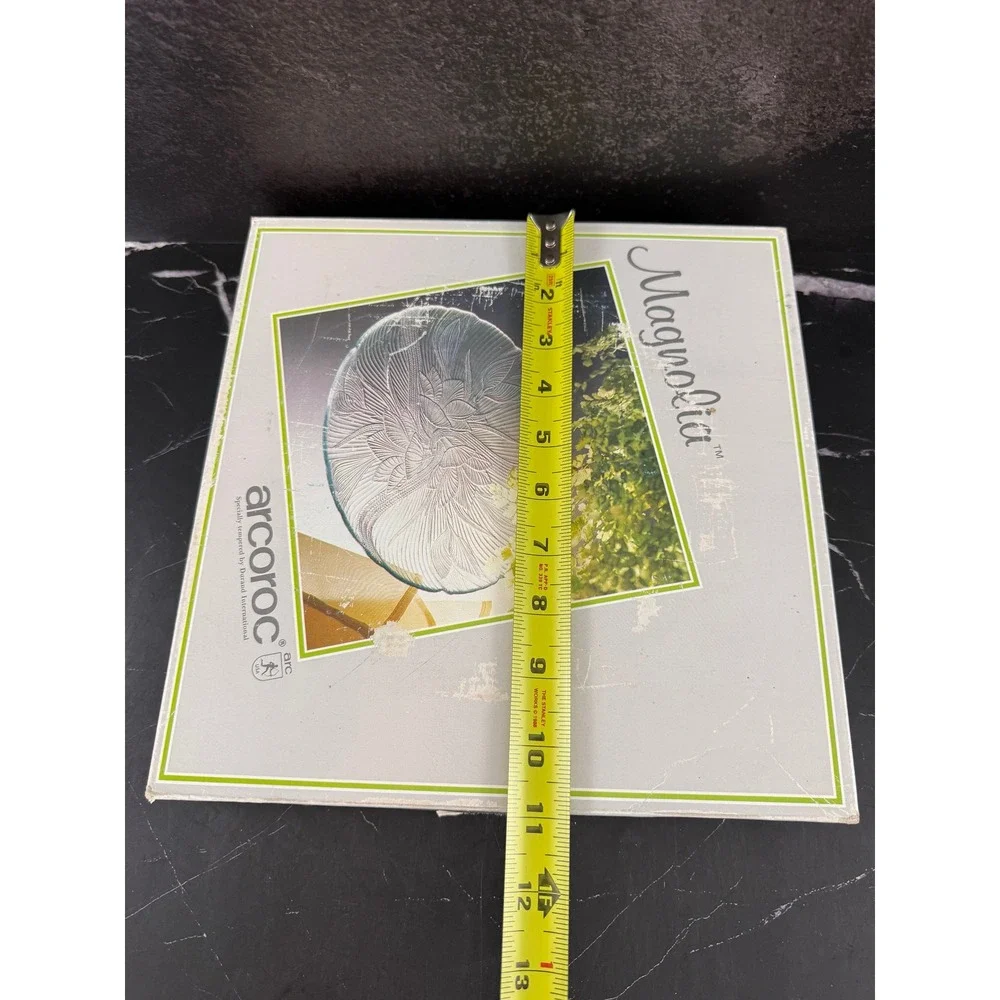 VTG NIB Set of 4 Arcoroc Magnolia Tempered Glass 10 1/2in Dinner Plates